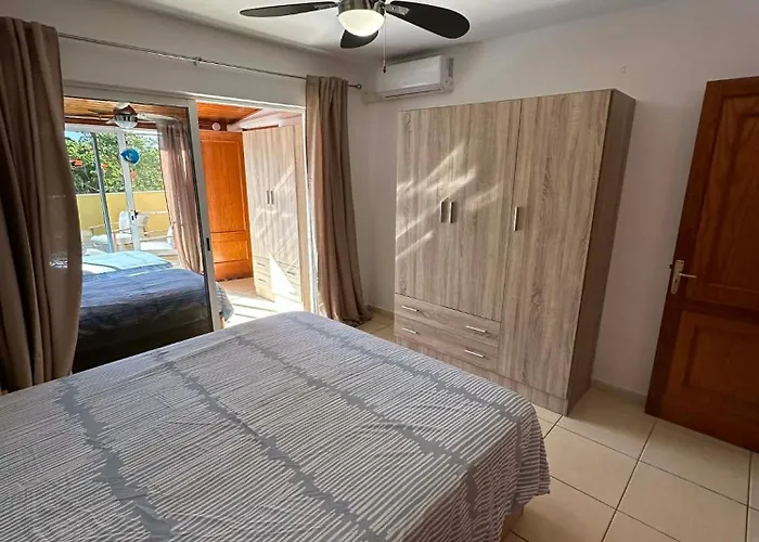 Brisas Seaview - * Costa Adeje (Tenerife)