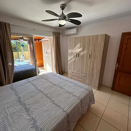 Brisas Seaview - * Адехе